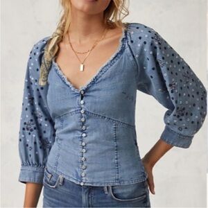 ANTHROPOLOGIE Pilcro Embroidered Chambray Blouse :: size small